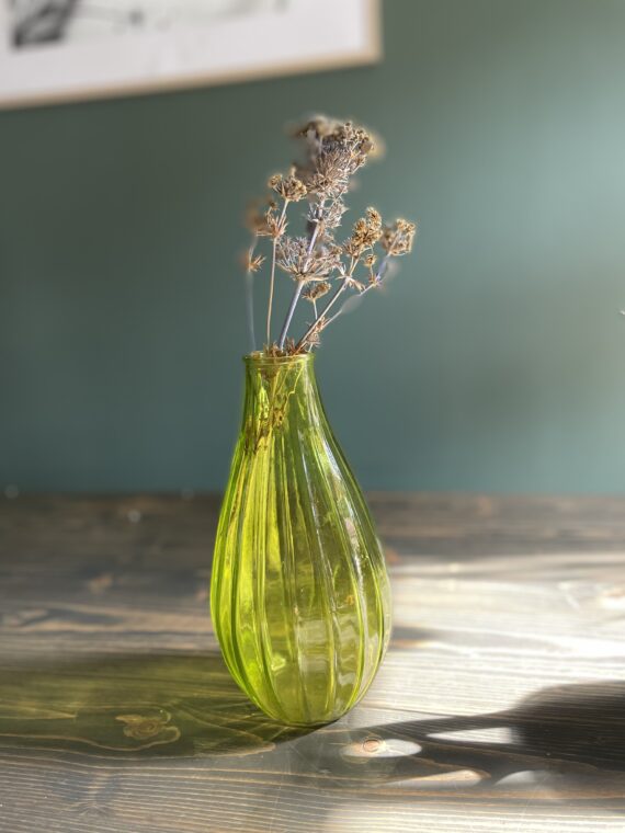 Skaidraus stiklo vaza