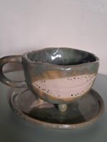 Keramikinis puodelis ir lėkštutė